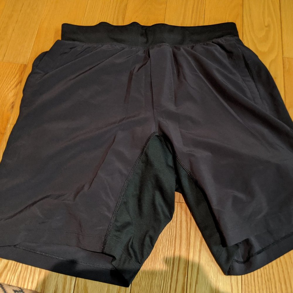 Lululemon T.H.E. Short 9" (liner) - medium - black